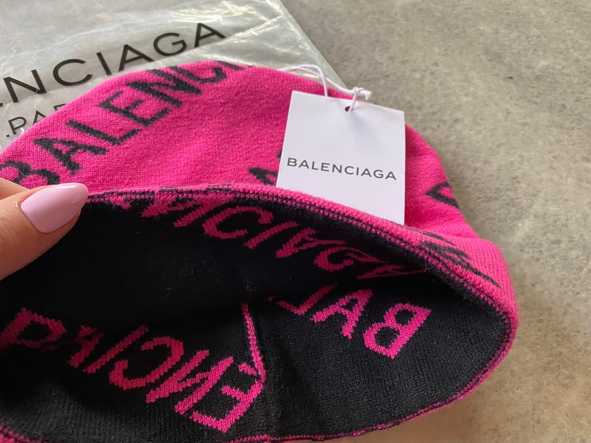 Зимна шапка Balenciaga