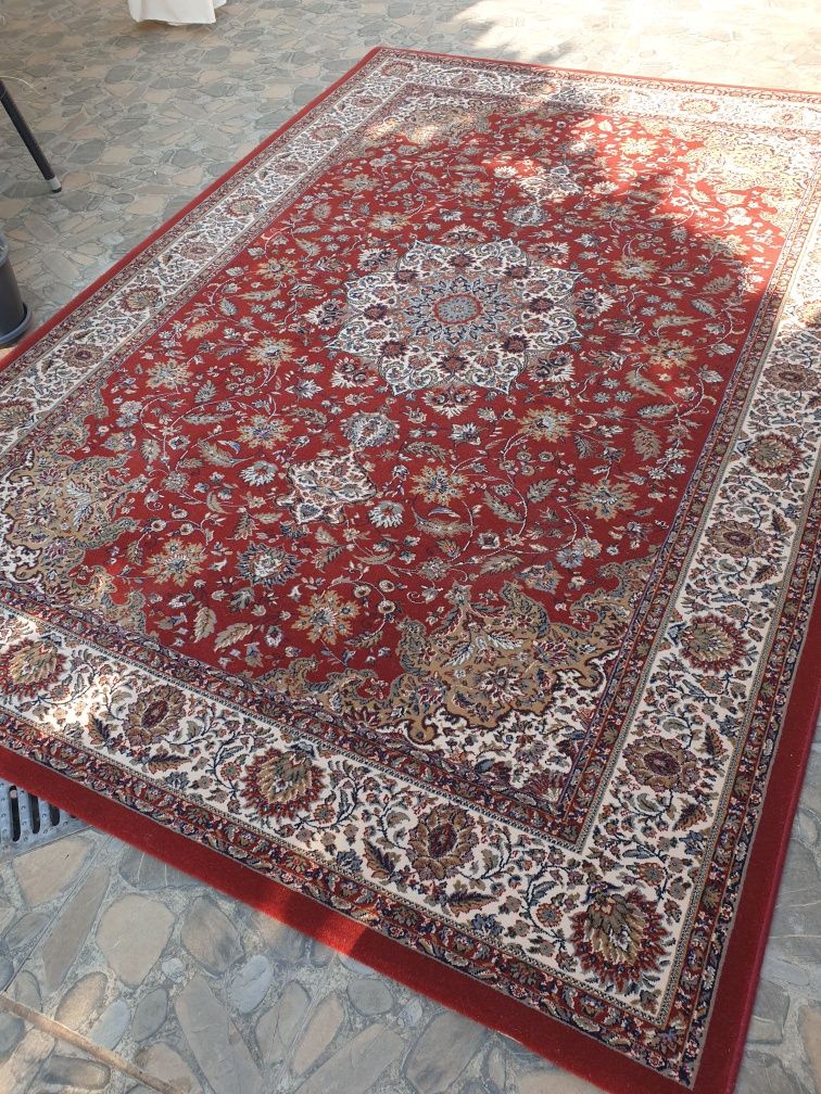Персиски килим ..