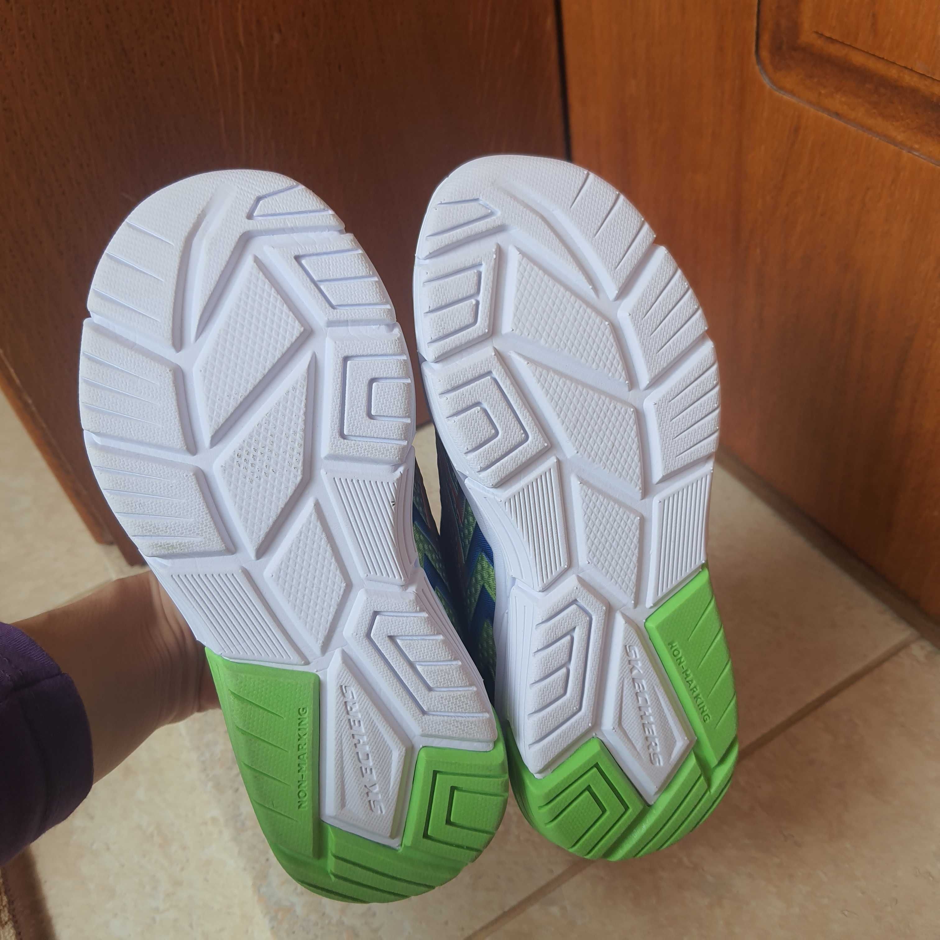 Маратонки SKECHERS 30номер