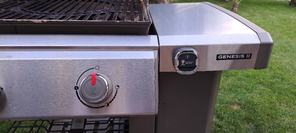 Газово Барбекю Weber Genesis