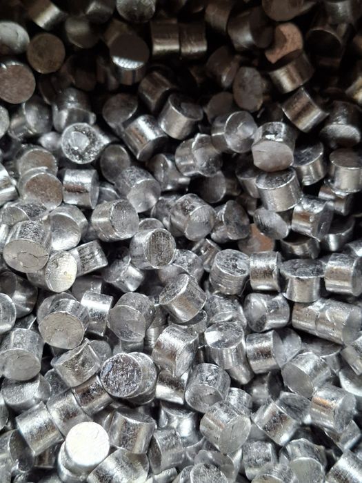 Свинец чистый . Для разных целей.