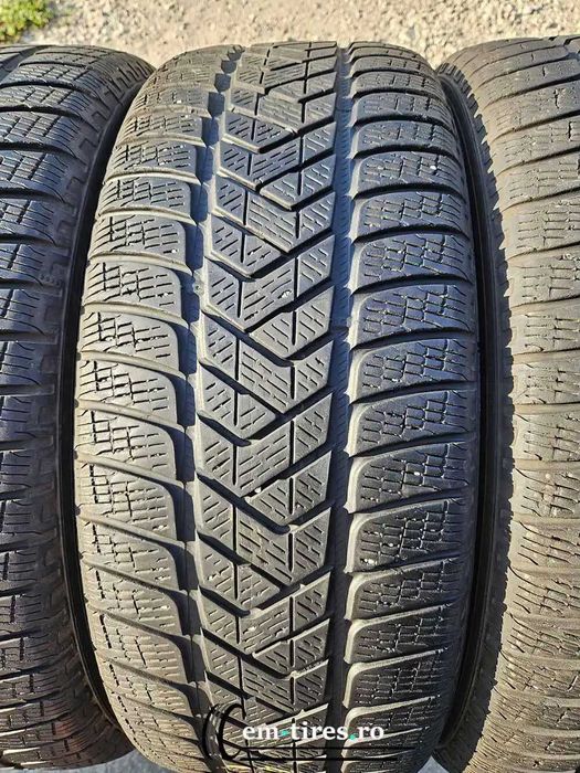 SET 4 Anvelope Iarna 235/65 R17 PIRELLI Scorpion Winter 108H