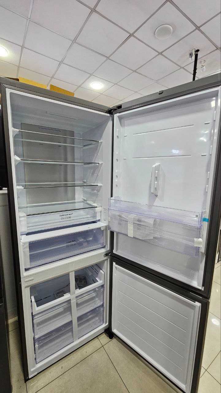 Холодильник Samsung RB53DG703ES9WT 492L SpaceMax Metal Cooling Wi-Fi