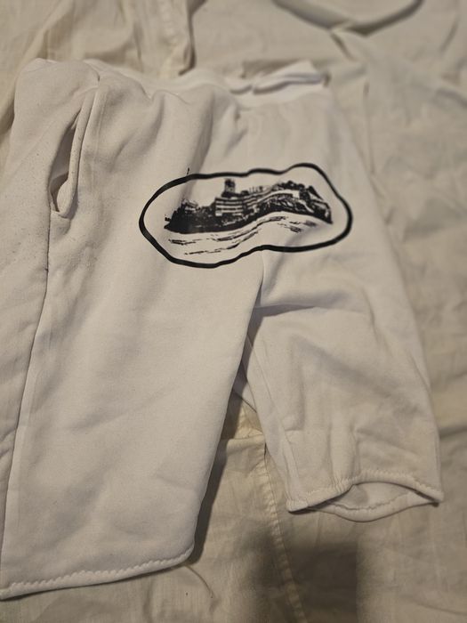 Екип Corteiz бял