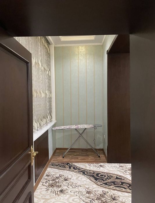 Квартира на Шота Руставели 3/2/4 общ пл 93м Высокопотолочка