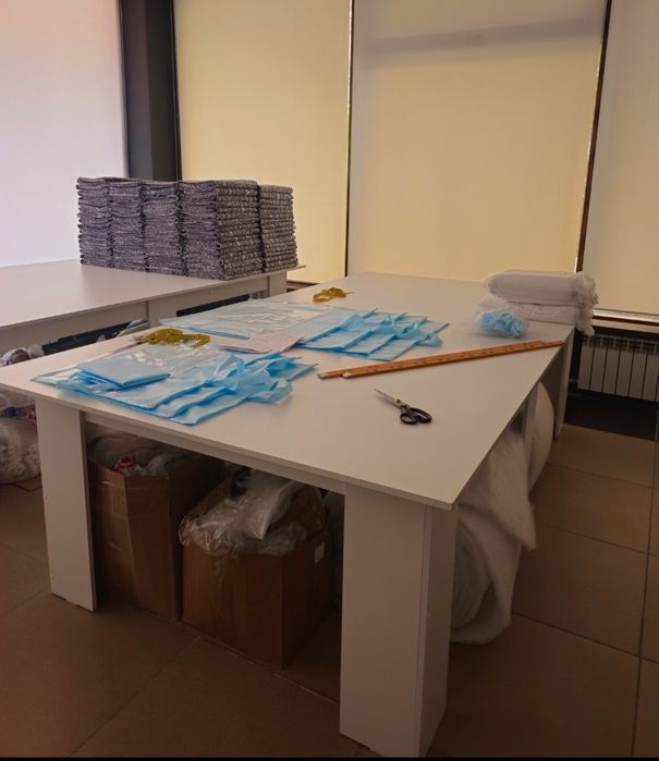 Стол раскройный белый