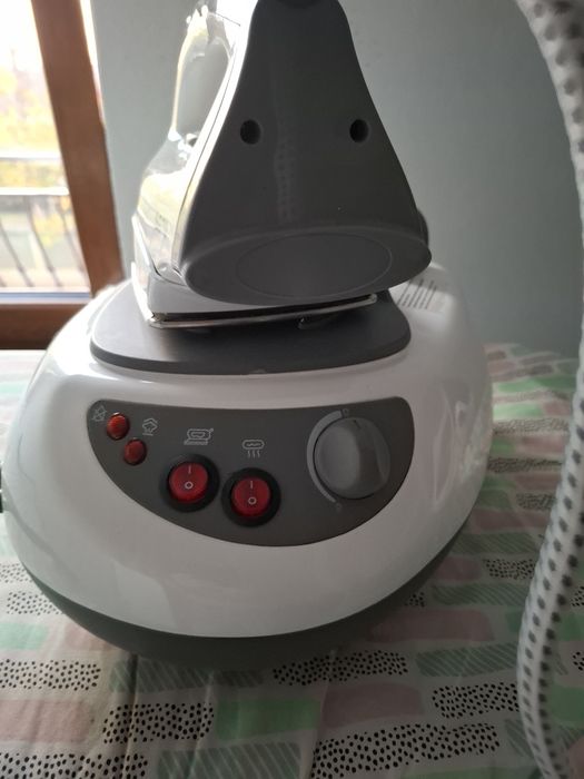 Stație de călcat SINGER