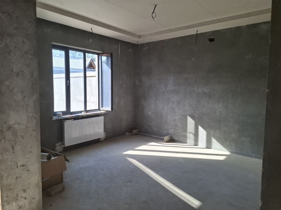 Кибрайский р-н! Турк махалла Про-ся 4-соток дом кародка 8-комнат