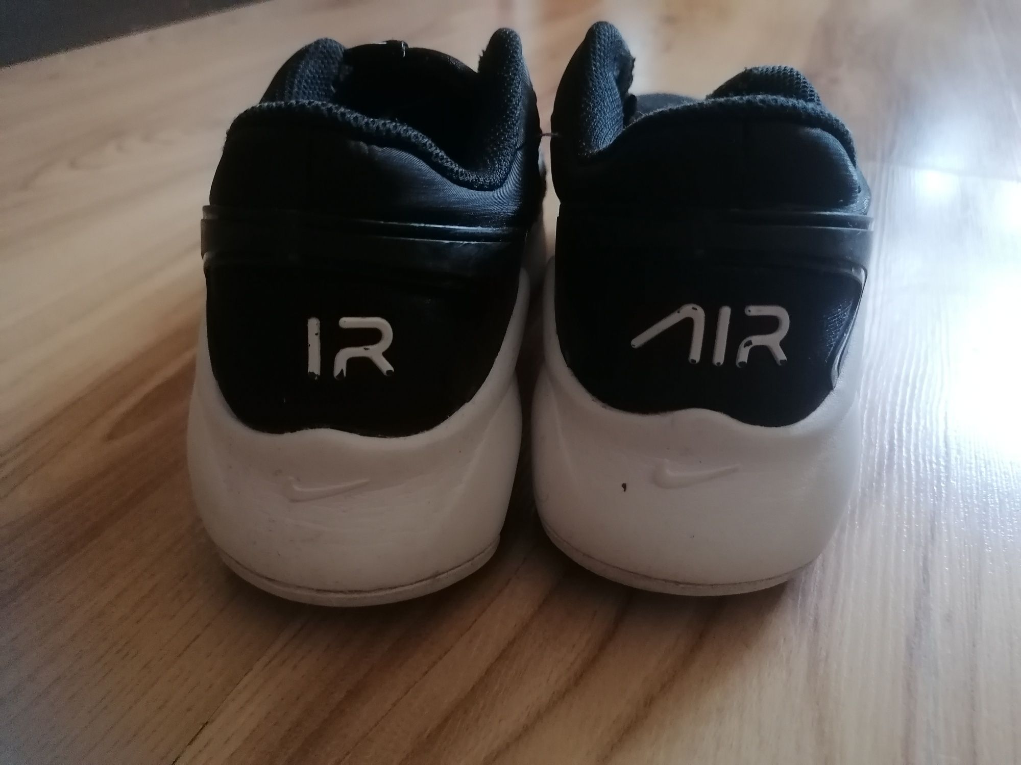 Оригинални маратонки Nike