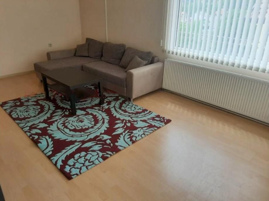 Дава се под наем Етаж от къща в София, Симеоново - 100 кв.м за 599 € - Снимка #1