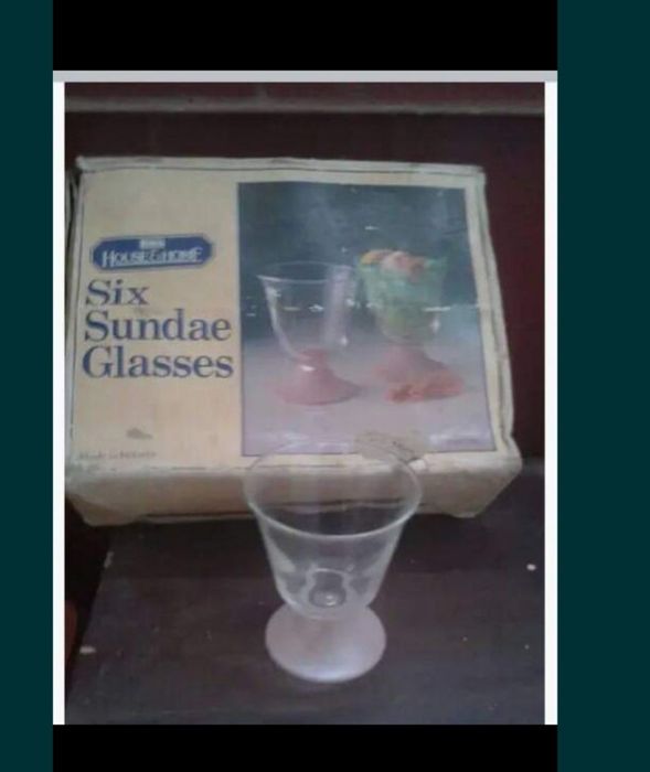 Postament pentru sticlee