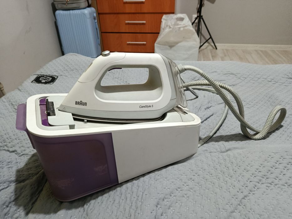 Продам паровой утюг Braun
