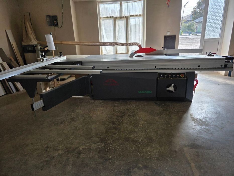 Срочно продаётся форматно-раскроечный станок MJ45DM