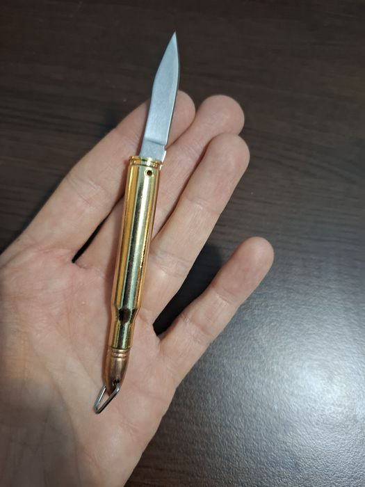 Сгъваема ножка в форма на патрон