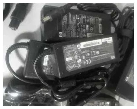 от HP Pavilion, или для других на ноутбук - зарядка, блок питания .