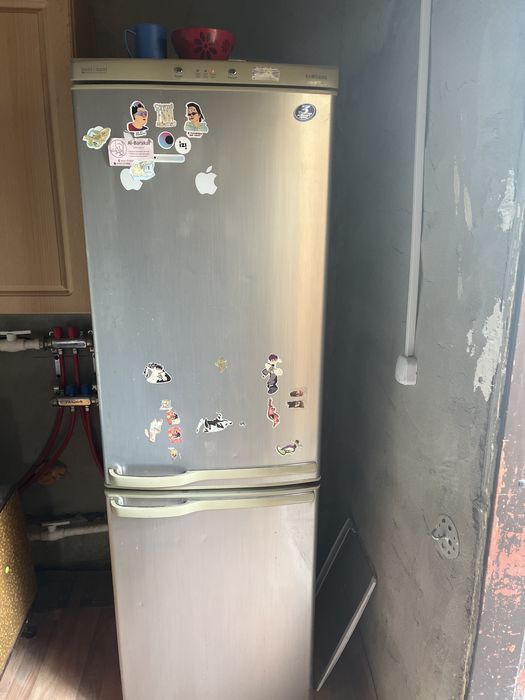 Холодильник  сатылады