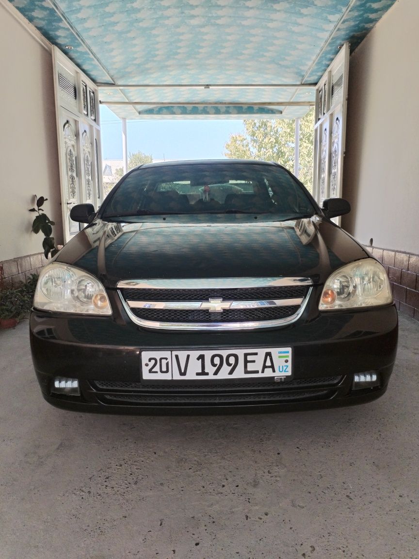 Lasetti 1.8 qora bayir