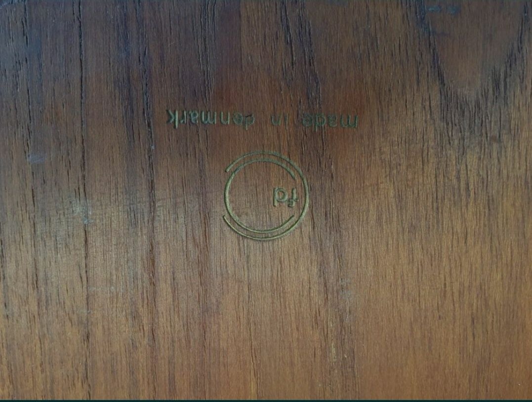 Masuta veche din lemn de tec, marca France & Son, anii 60