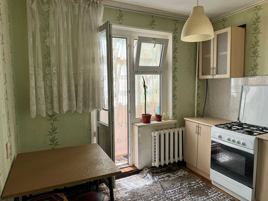 Сдается 2-х ком.кв. в центре, район института Евразия по Сарайшык