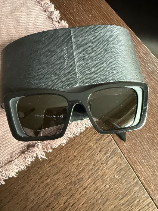Слънчеви очила Prada