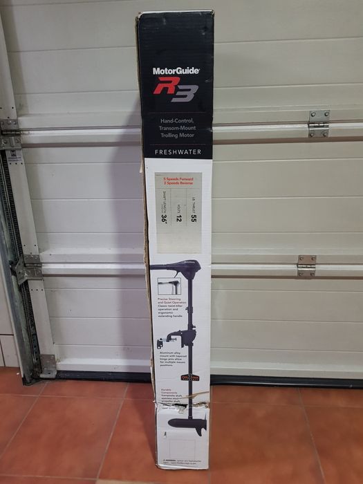 Motor barcă electric MotorGuide fabricat de Mercury Marine USA
