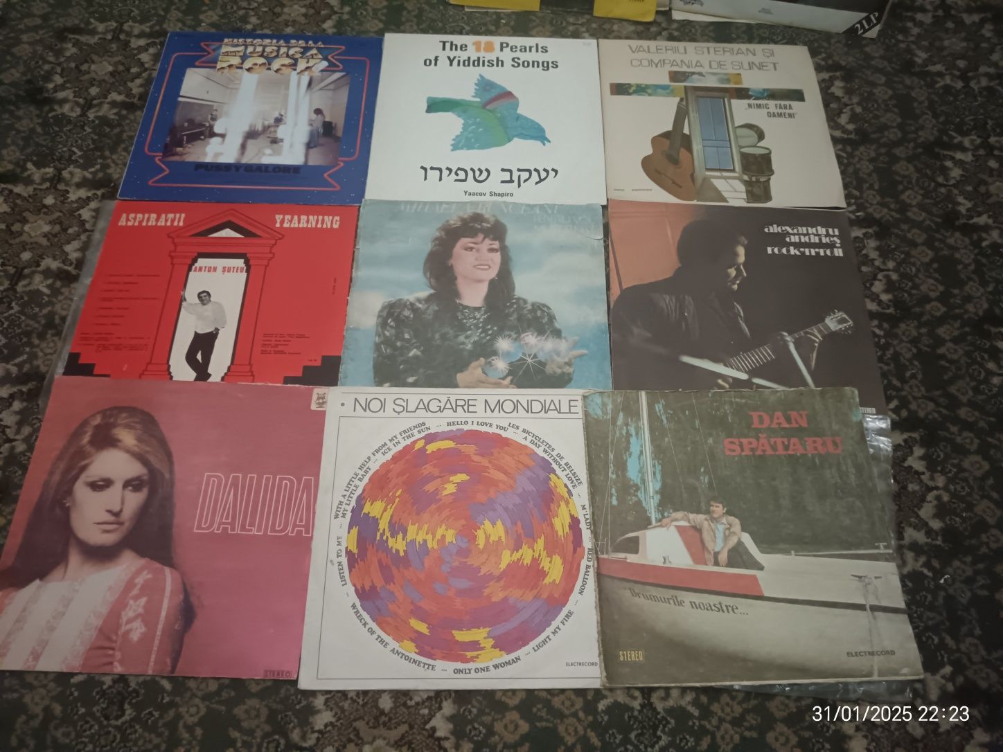 Diverse placi de vinil pentru pick-up. Lot aprox. 400.