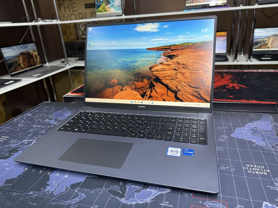 Huawei Matebook D16 - Core i5-12450H/16GB/512GB