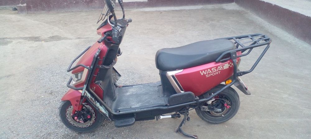 Skater sotiladi holati alo batarekasi zo'r kam minilgan