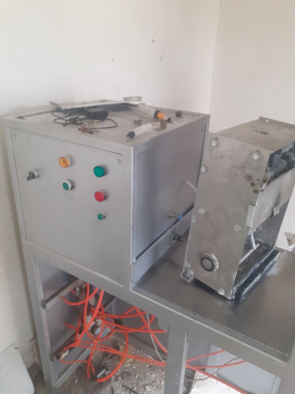 Qand chiqarish apparati sotiladi