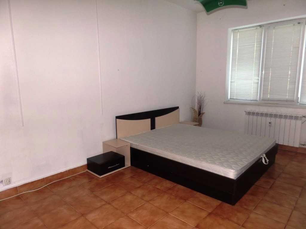Продава се Двустаен апартамент в Перник, Център - 68 кв.м за 1221 €/кв.м - Снимка #5