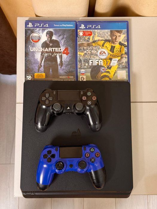 Playstation 4 slim