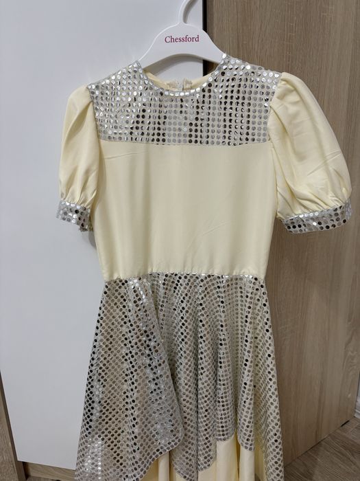 Продам нарядное платье