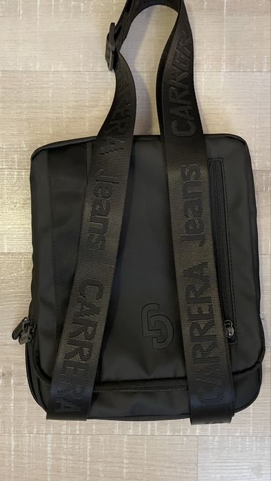 Чантичка Carrera като нова