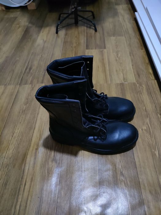 Продам берцы новые по хорошей цене