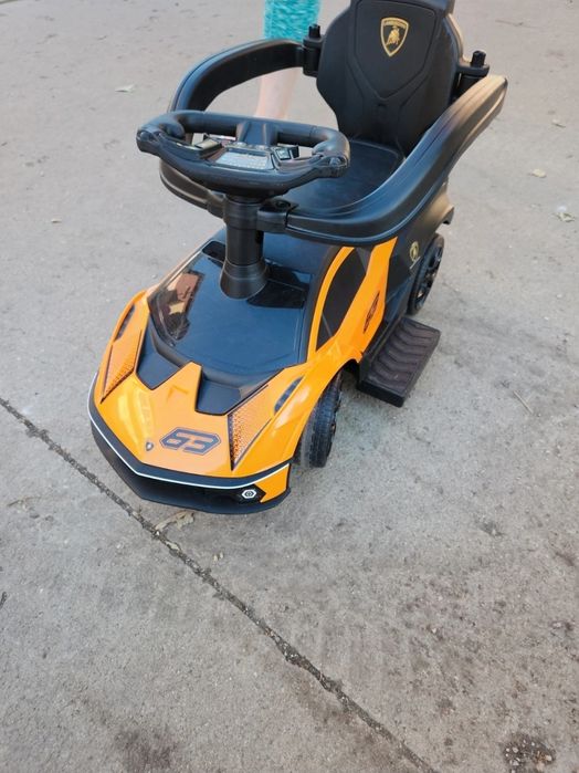 Vând Mașinuța Lamborghini bebelusi