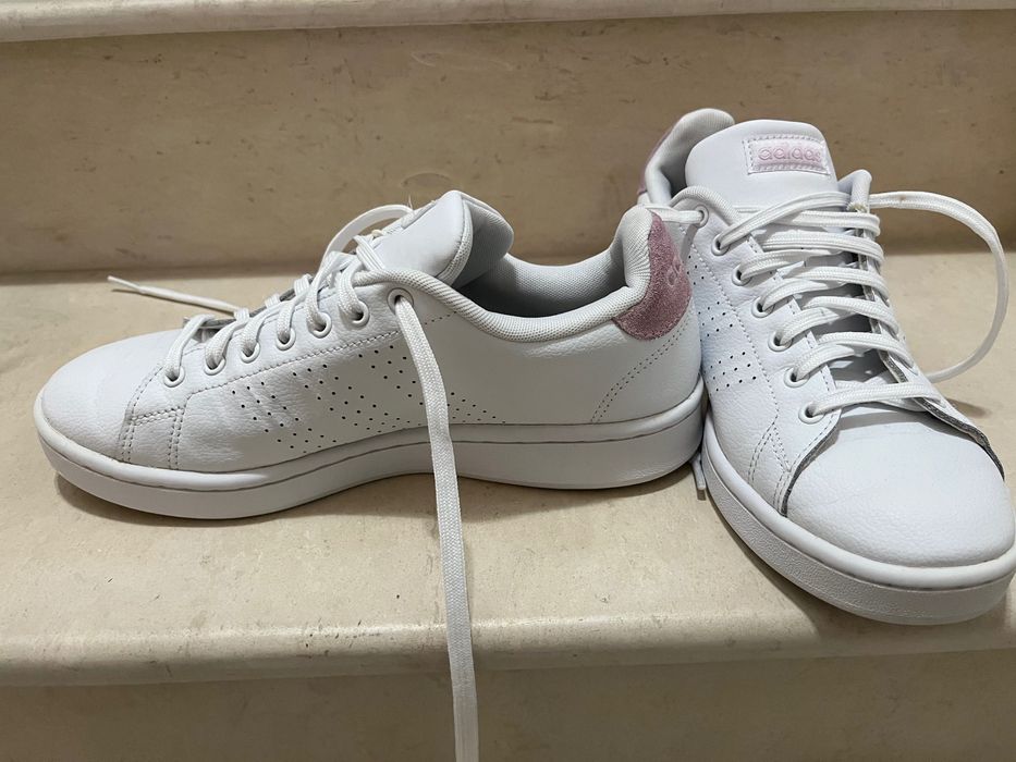Adidas дамски обувки от естествена кожа
