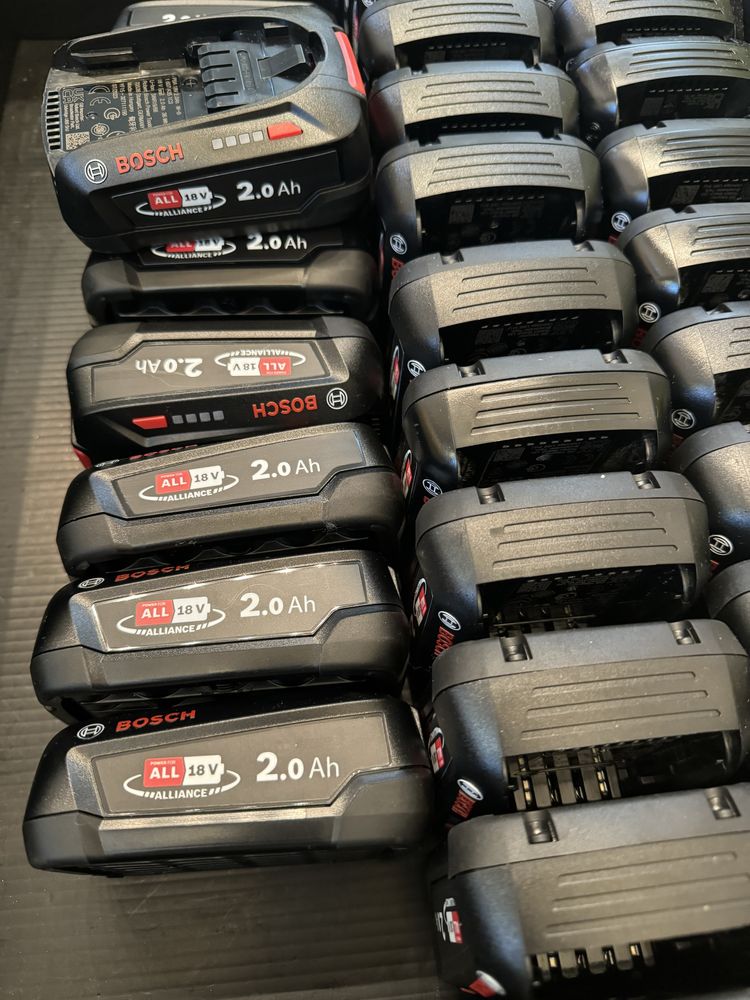 Acumulator Bosch 18V 2.0 ah pt Bosch verde pret pt 2 buc