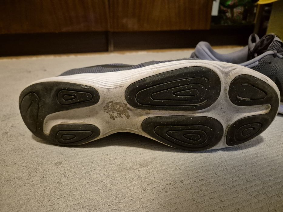 Nike revolution 4 - 44.5 - 40 лв