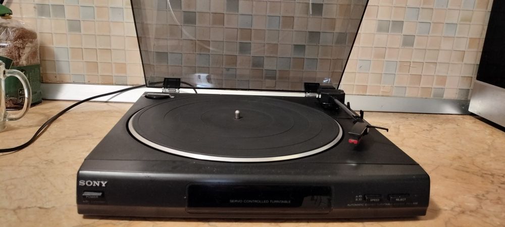 Pick up Sony PS-LX56