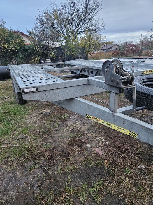 De vânzare platforma auto Gala Syrius