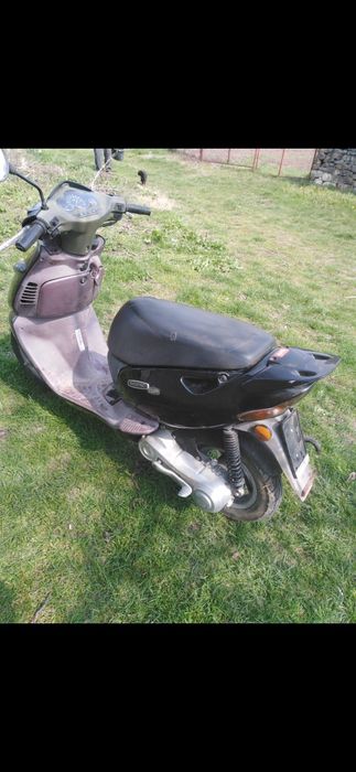 Продавам скутера Априлия 50 кубика с водно на части