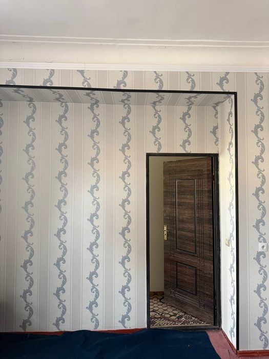 Новоида регистон магазин ёнида 2 хонали уй сотаман  без маклер