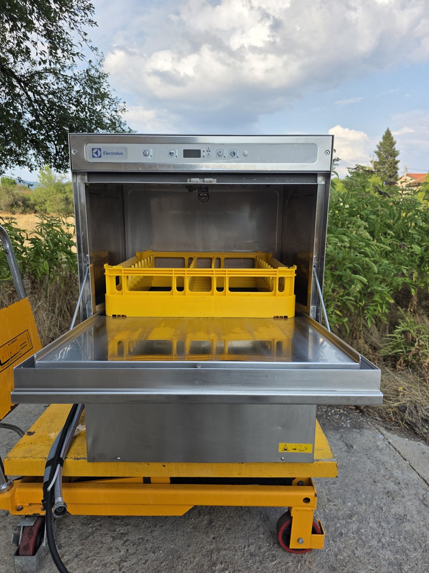 Последен модел съдомиялна Electrolux
