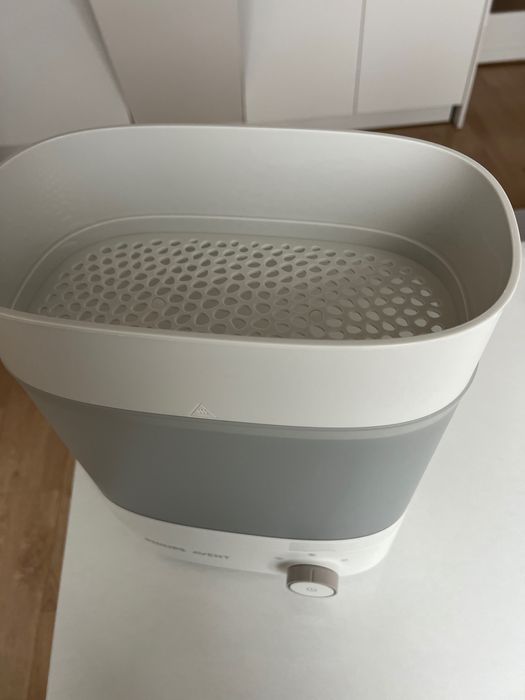 Стерилизатор Philips Avent със сушене
