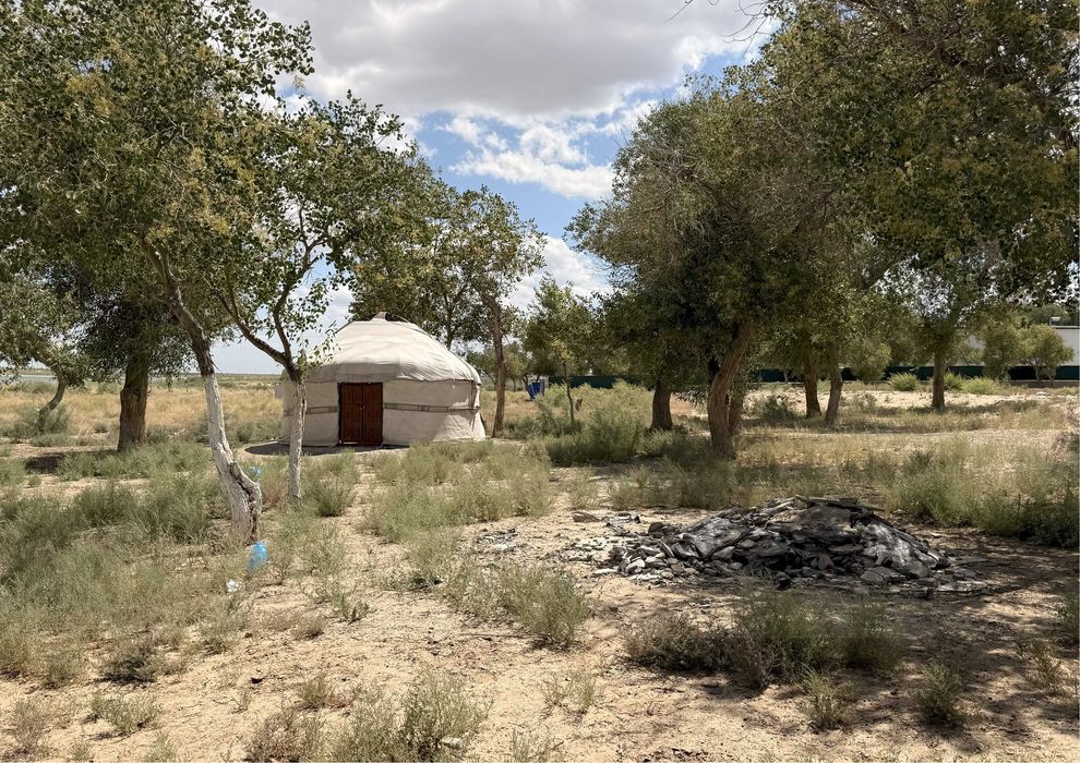 Тез-арада "Ашшы-кол" бойында жер майданы сатылады!