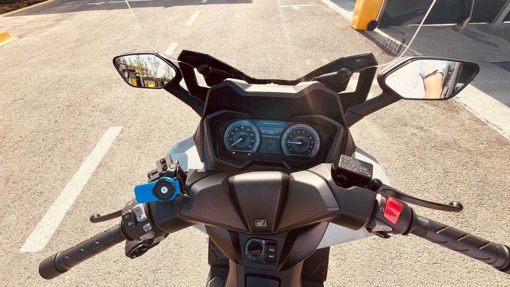 Honda Forza 350 - 2024 cu 5400km