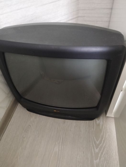 Продам телевизор б/у