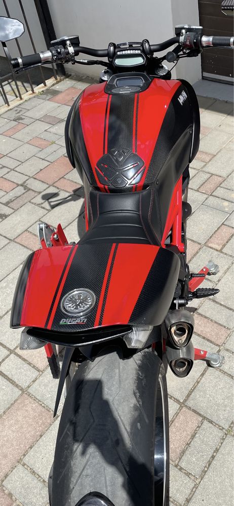 Ducati Diavel Carbon 2015