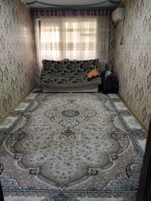 Uy sotiladi yaxshi joyda