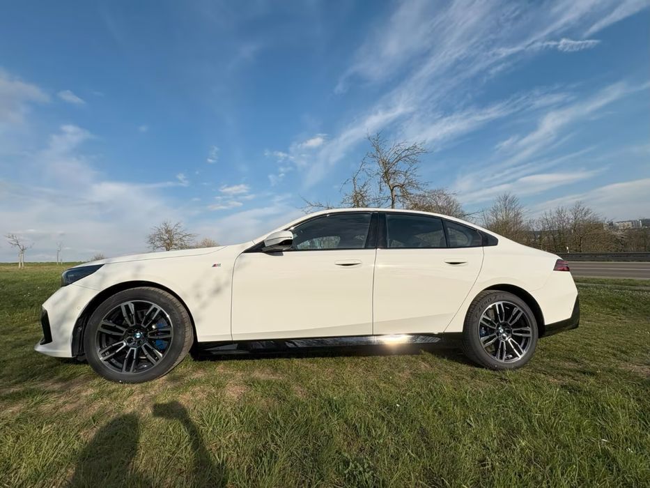 Dezmembrez BMW Seria 5 G60, G61 / i5 2.0 Diesel